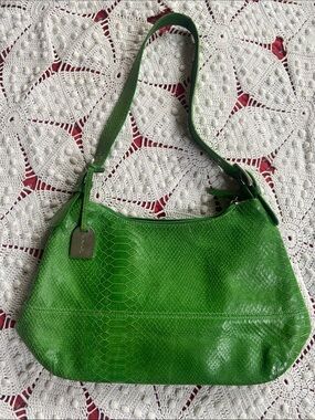 Tiganello Y2K Green Textured Leather Shoulder Bag with Tag Detail